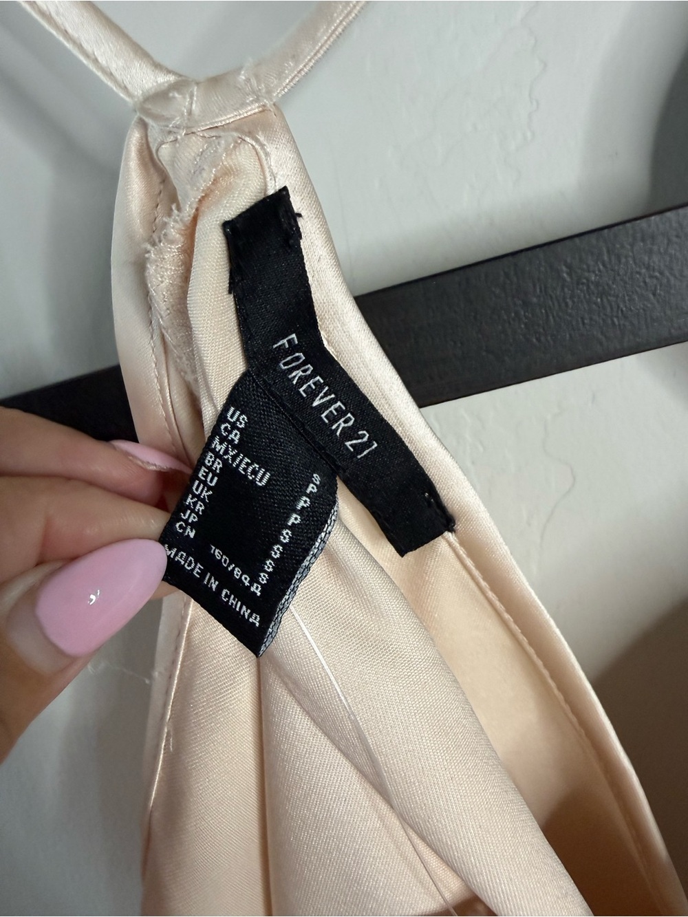 Forever 21 Pale Blush Satin Cami Top with Spaghetti Straps - Picture 2 of 4